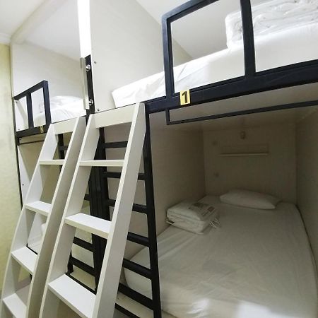 Homiestay 雅加达 外观 照片